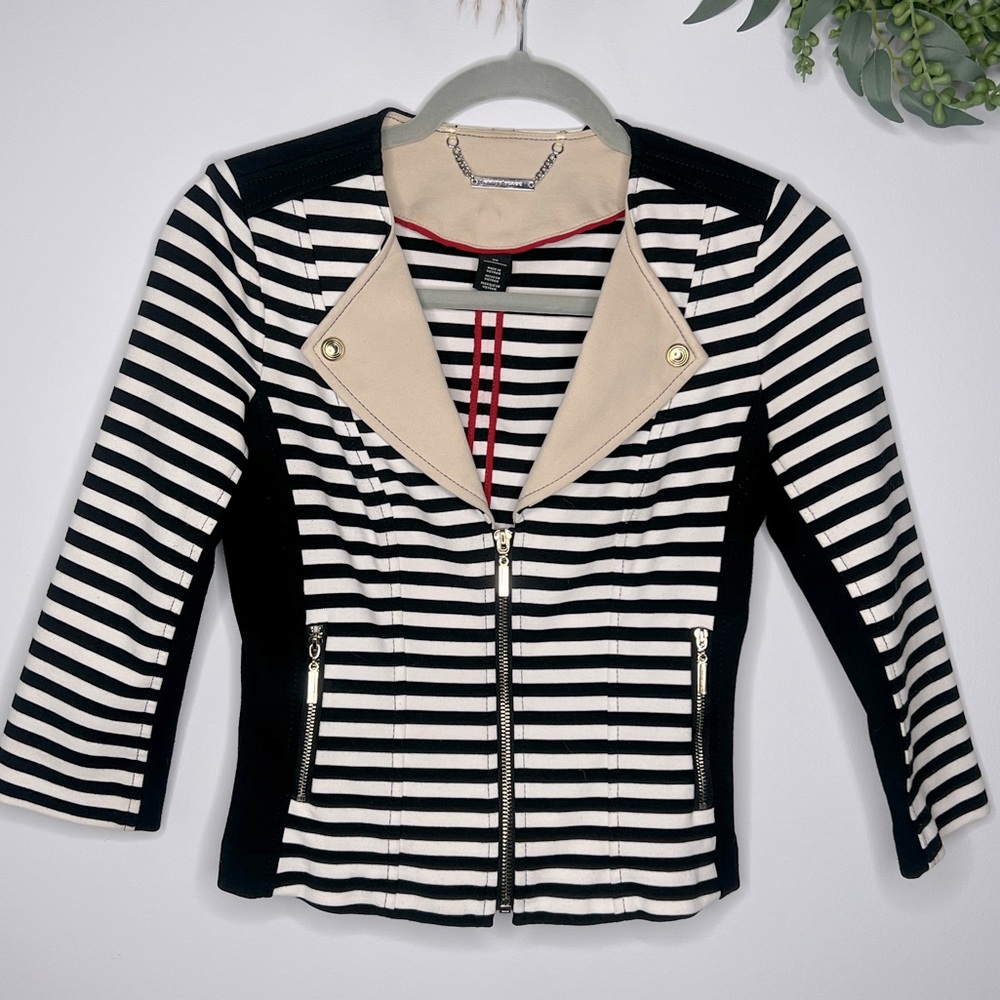 Black and white striped blazer jacket 3/4 sleeves